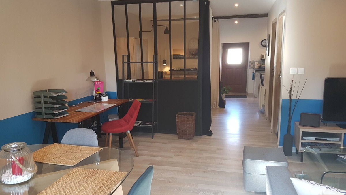 Charnecles Apartment | Gîte le Clos D'olon 2/4 Personnes Classé 4 Étoiles à 7km de Voiron