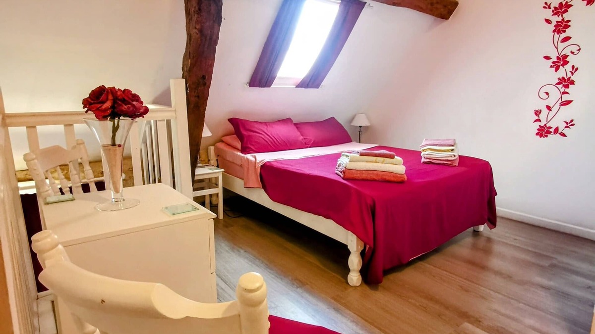 Fajoles Apartment | Gîte "Le coquelicot" (full accommodation). Les prinquieres.