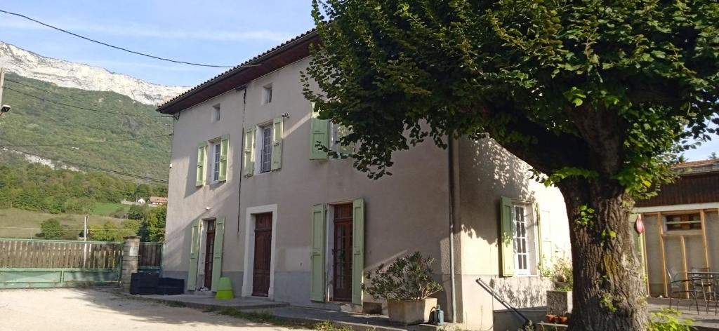 Varces-Allieres-et-Risset Apartment | Gîte "le pommier"