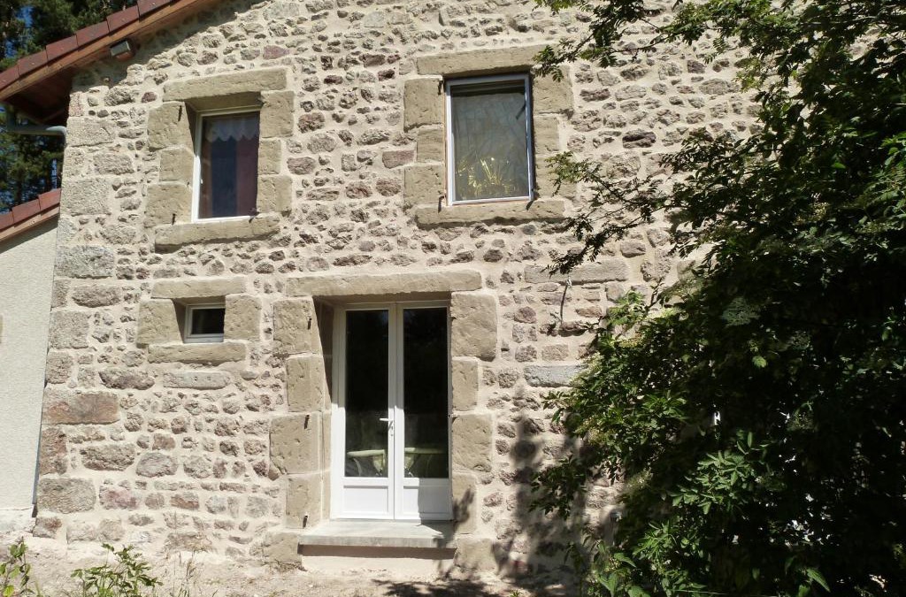Usson-en-Forez Apartment | Gîte Le Pont du Monet