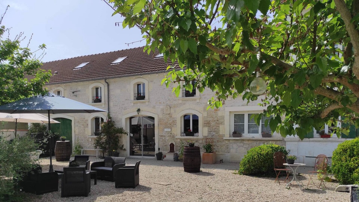 Brizambourg House | Gîte Lentre Deux Vignes