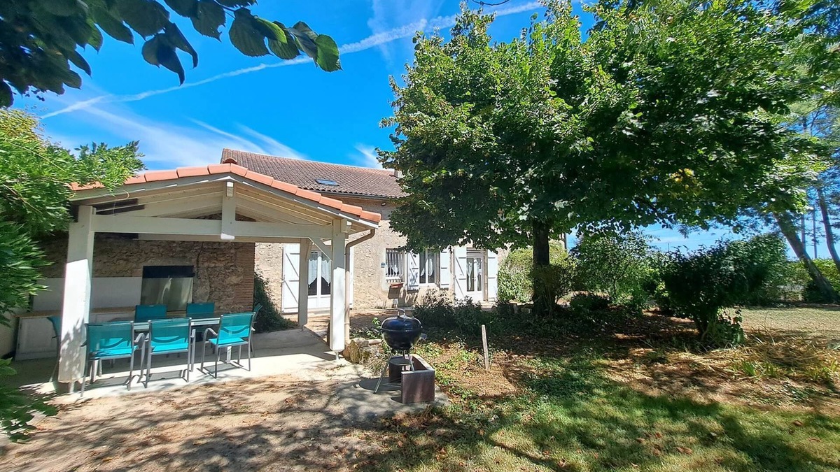 Saint-Pierre-de-Buzet Other | Gîte "Les Glycines