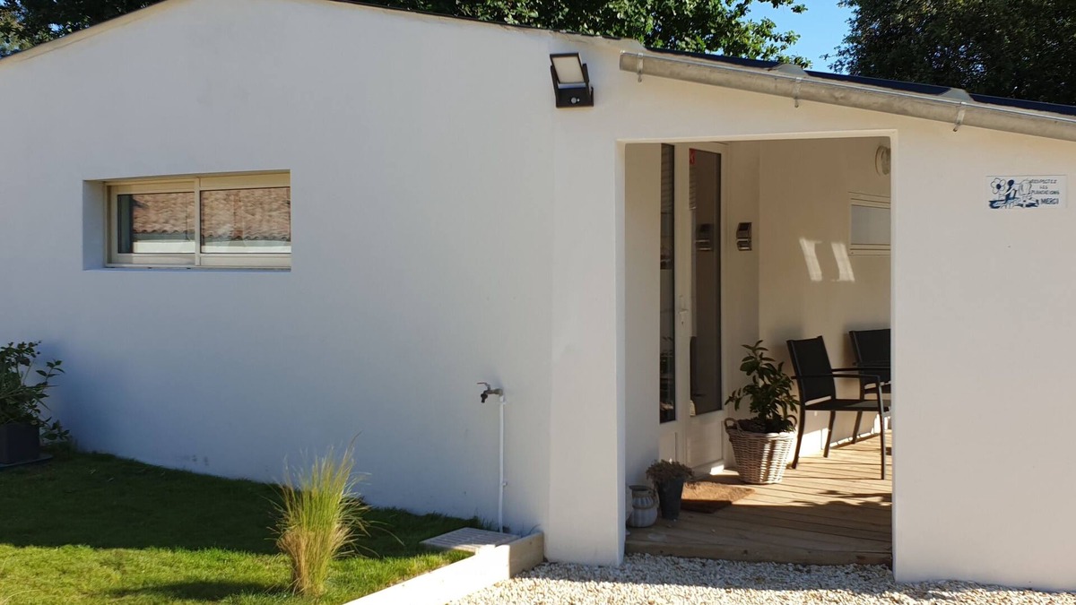 Les Mathes House | Gîte Les Pommes Les Pins Les Mathes La Palmyre 2pers 5 minutes from the zoo