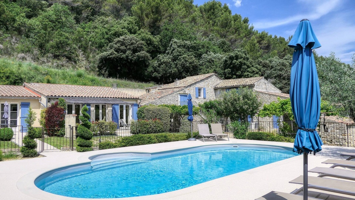 Crestet Apartment | Gîte Les Romarins, near Vaison la Romaine