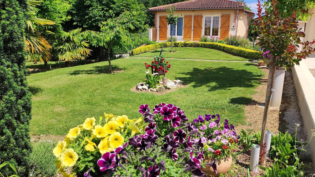 Puycornet Apartment | Gîte Les Rosiers