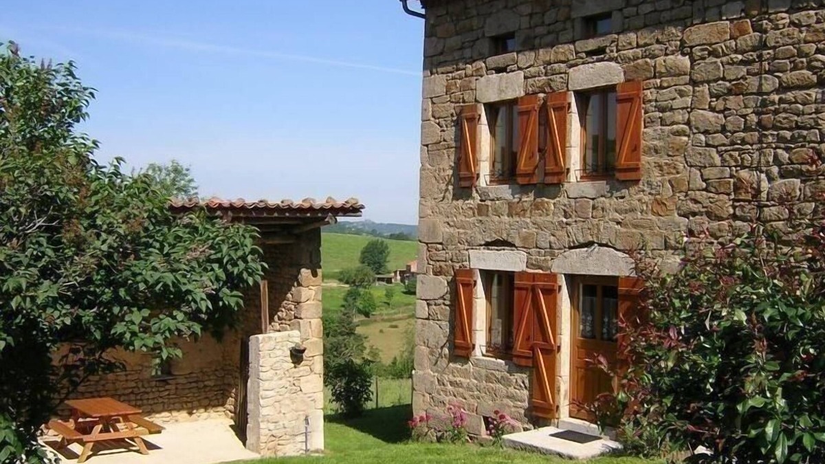 Ceilloux House | Gîte 'les Villes' - CEILLOUX