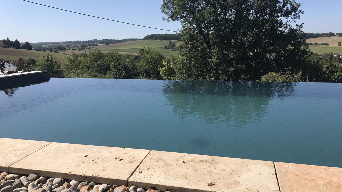 Lavardens Cottage | Gîte piscine & panorama