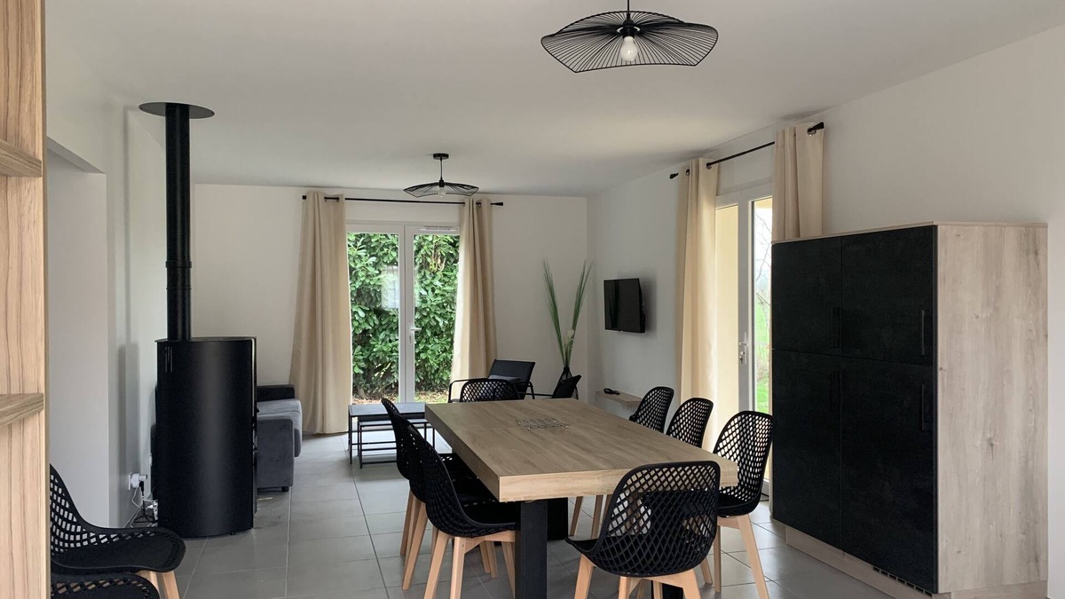 Jaunay-Marigny House | Gîte Proche du Futuroscope, à la Campagne, Idéal en Famille ou Entre Amis