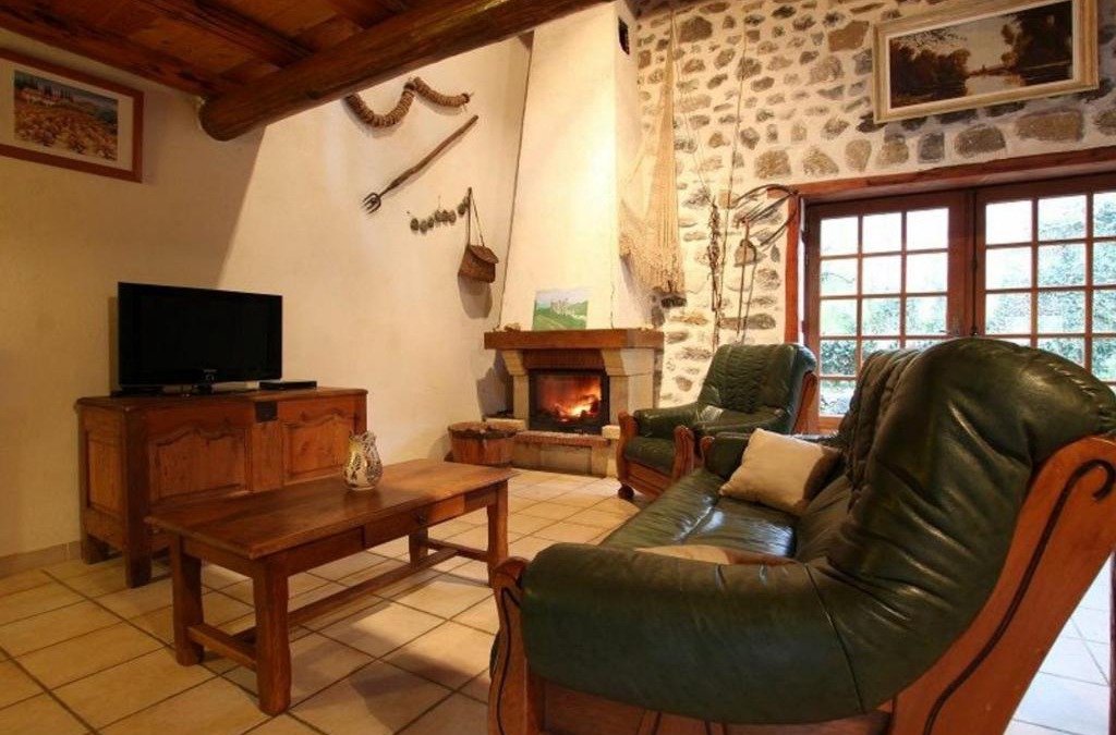 Saint-Julien-des-Chazes House | Gîte Saint-Julien-des-Chazes, 4 pièces, 8 personnes - FR-1-582-25
