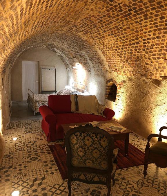Troo House | Gîte semi-troglodytique du Vieux Chai de Trôo