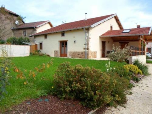 Harsault House | Gîte spacieux avec terrasse, confort moderne dans un cadre verdoyant et propice aux balades. - FR-1-589-79