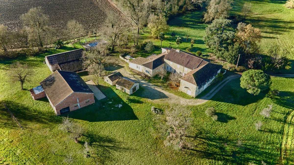 Valence-sur-Baise House | Gîtes Charme et Cosy Avec Piscine Dans le Gers - Le Clos Boissière