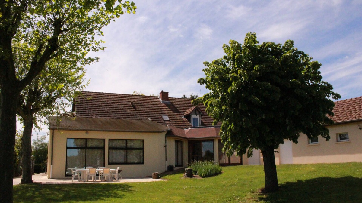 Le Breuil House | Gîtes de montvaltin grande maison bourgeoise