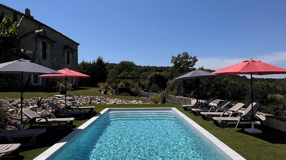 Clermont-Dessous House | Gîtes le Founil des Moines »Le Chai »espace Piscine et spa Naturiste