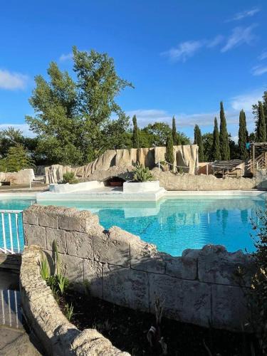 Lescout Apartment | gîtes Studio de tourisme du Domaine Piscine Spa Balnéo