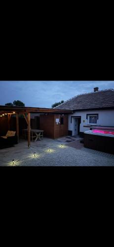 Abony Apartment | Góré Vendégház