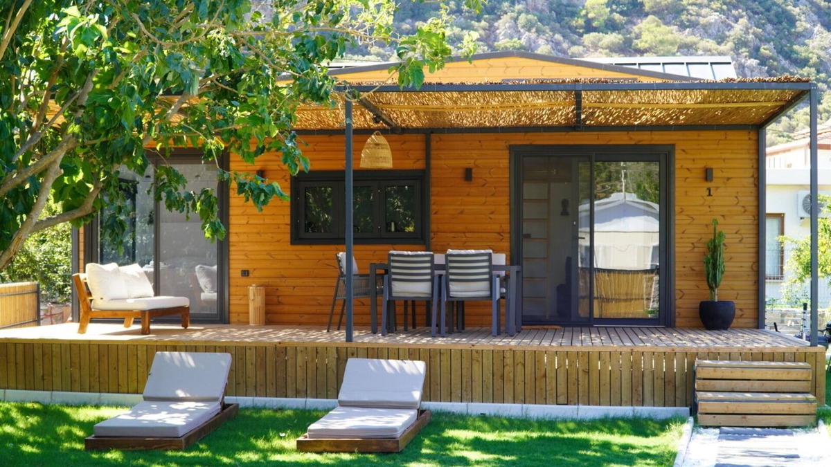 Hayitbuku House | G A I A Tiny Houses - 100 meters to the beach.