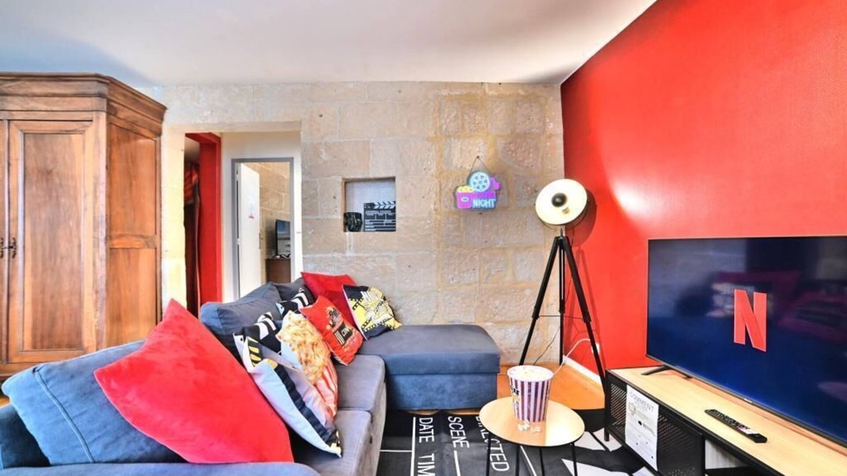 Saintes Apartment | ღ Olympia Saintais - Free Parking, Fibre, Ground Floor