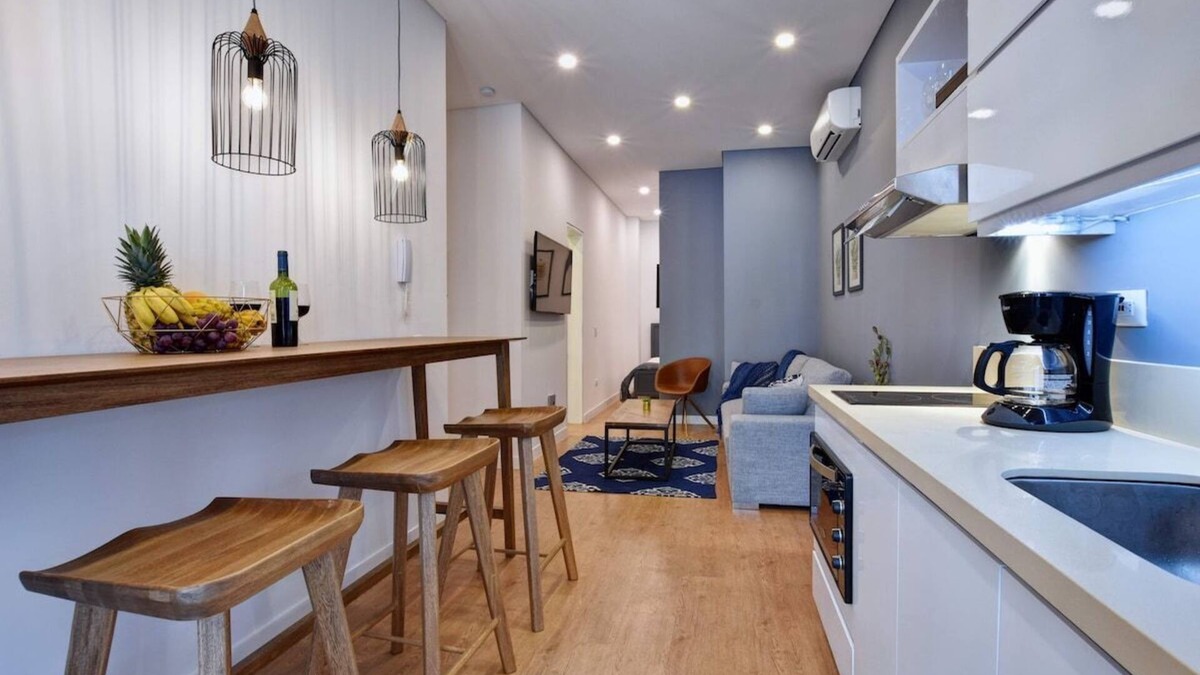 Cali Apartment | G202 - 1-Bed with Balcony & Fast WiFi by Granada