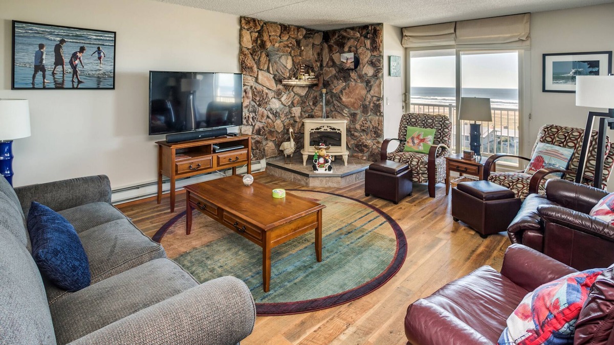 Gearhart Condo | G716 4th Floor 2 Bedroom, No cleaning fees