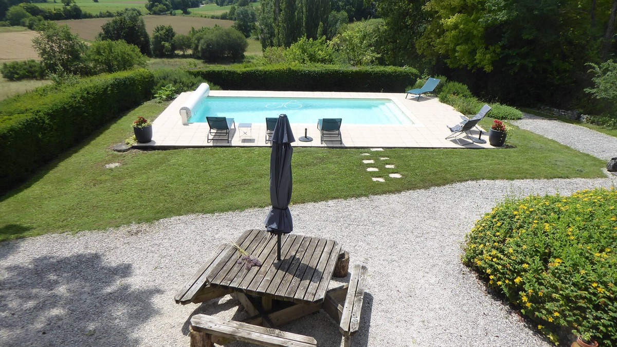 Valprionde House | Gabriel" gite sleeps 9+ 2 shower rooms