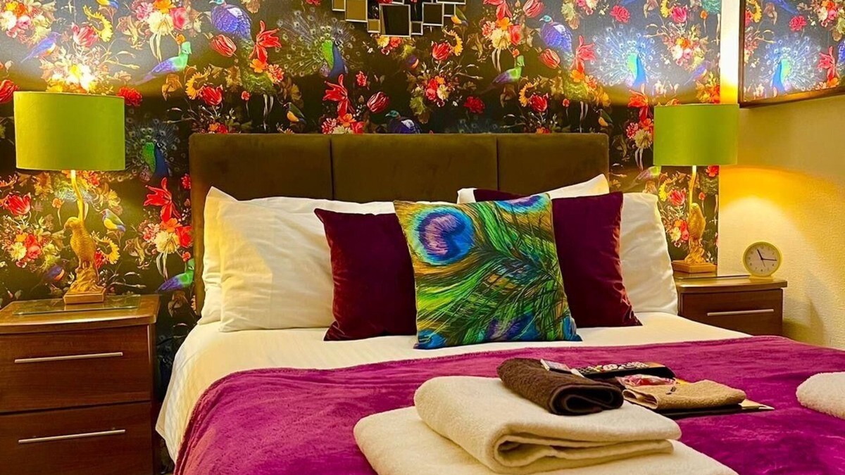 North Shore Bed & Breakfast | Gabrielle's Hotel