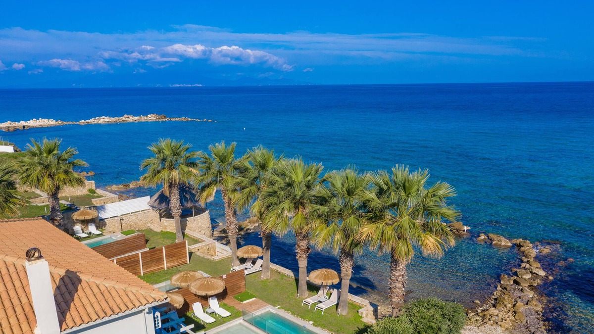 Drosia Villa | Gaia Deluxe SeaFront Villa, with Private Pool & Direct Access to the Beach