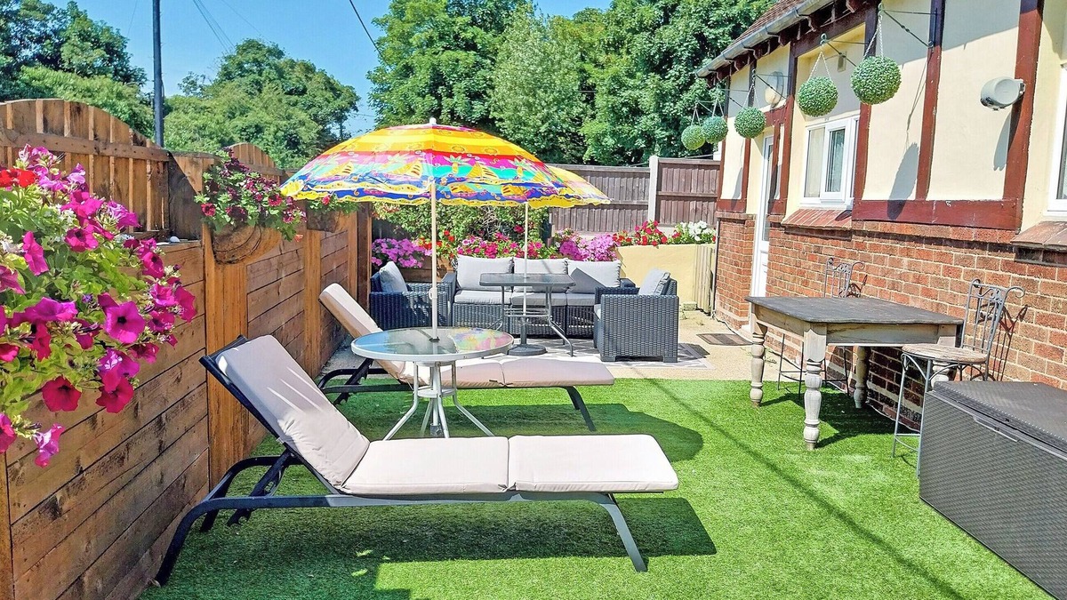 Chapel Saint Leonards Cottage | Gainsborough Cottage