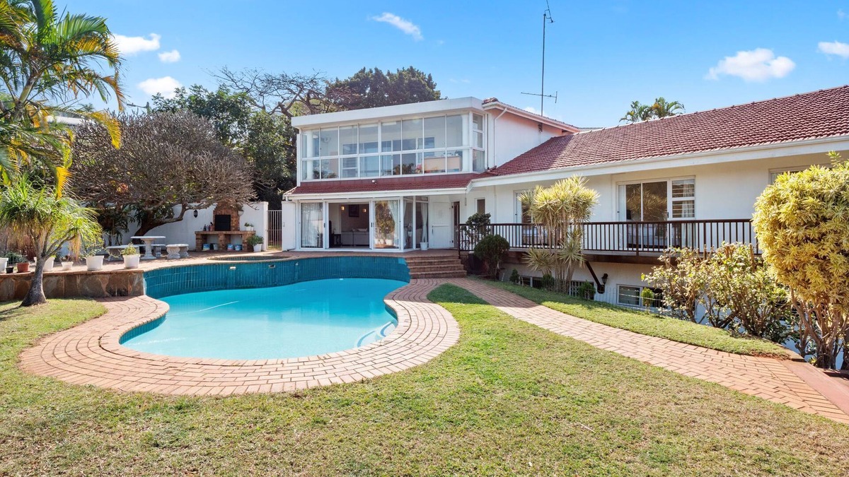 La Lucia House | Gainsford Place 26 - Five Bedroom House, Sleeps 10