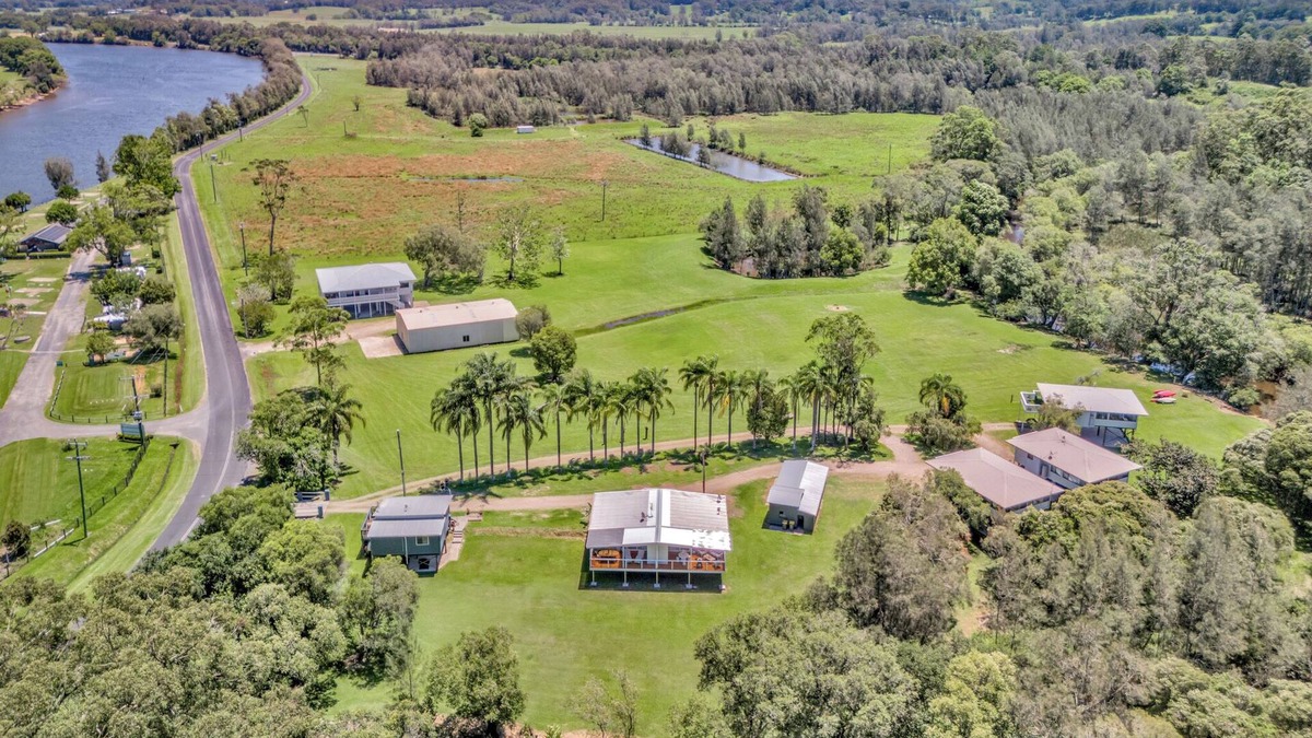 Repton House | Galahs by the River Collection – Exclusive Estate Stay in Repton
