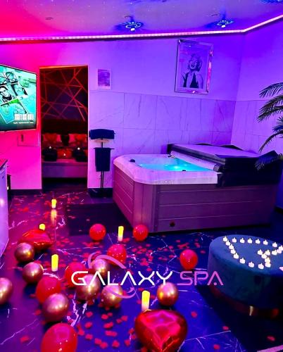 Champigneulles Apartment | GALAXY SPA - Suite Jupiter Jacuzzi Privatif