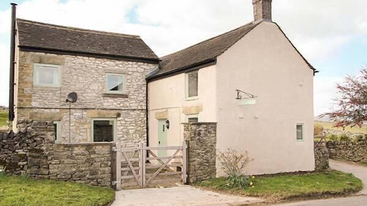 Litton Cottage | GALENA COTTAGE, pet friendly, character holiday cottage in Tideswell