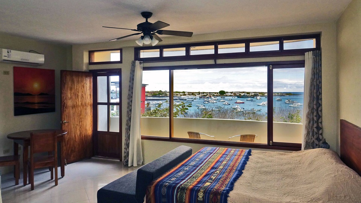Puerto Baquerizo Moreno Apartment | Galeodan Pompano Suite