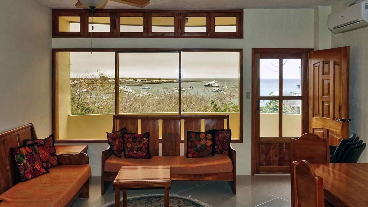Puerto Baquerizo Moreno Apartment | Galeodan Amberjack Suite - your family home in Paradise