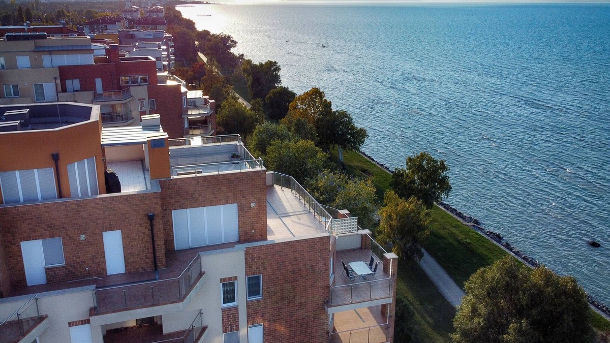 Siofok-Szabadifurdo Apartment | Galerius Golden Beach Apartment