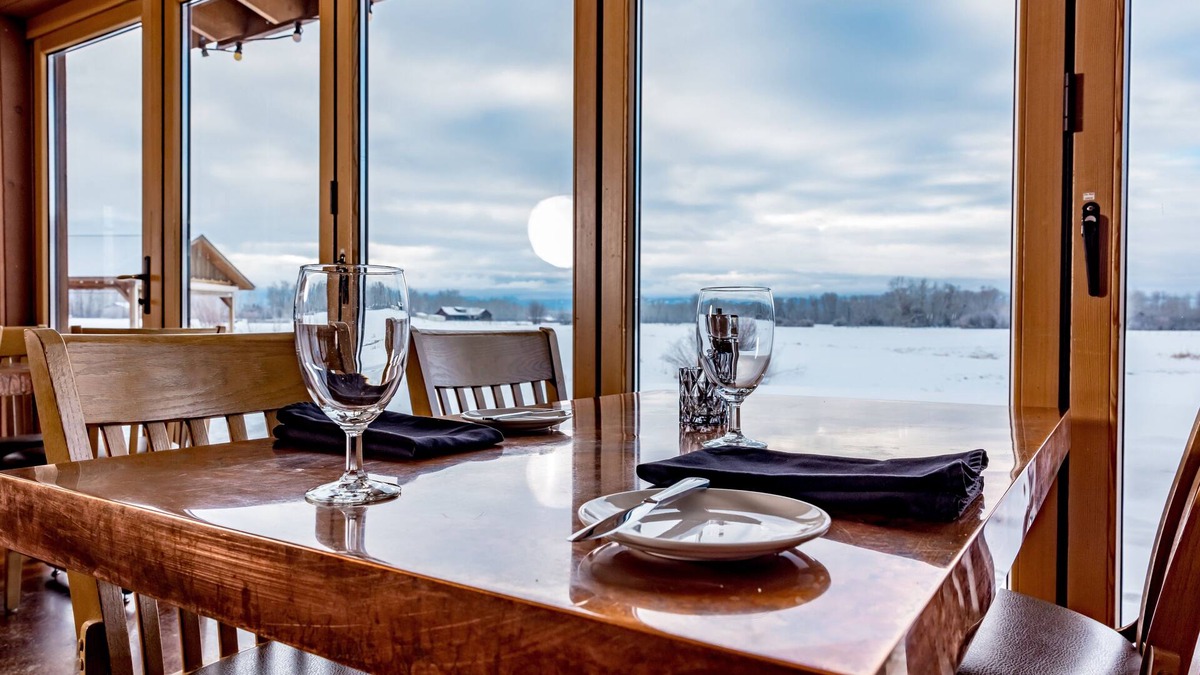 Bozeman Cabin | Gallatin River Lodge