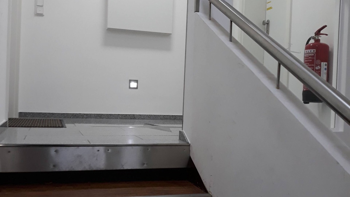 Stein Apartment | Gallery living. Lena-Marie, * AIR CONDITIONING *, Nuremberg/Stein near Faber-Castel Castle