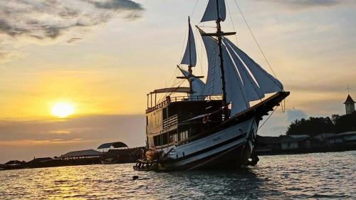 Batam Boat Rental | Gallia Phinisi Batam