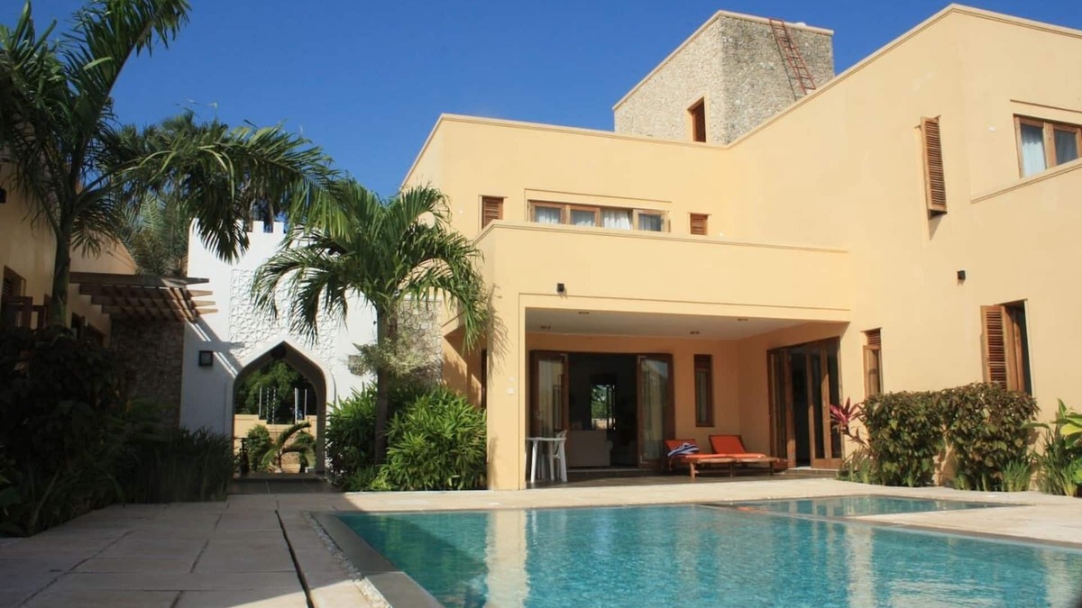 Galu Beach Villa | Galu Tulivu - the Residence (Villa One)