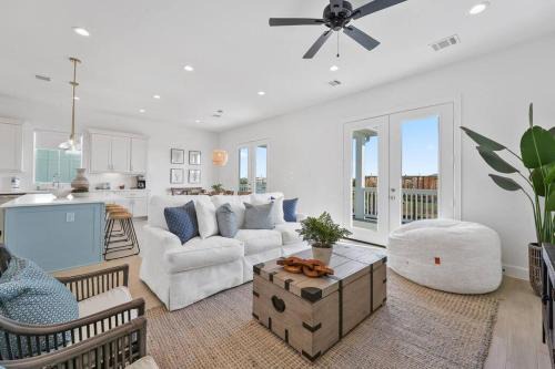 Terramar Beach House | Galveston Beach House with Water Views