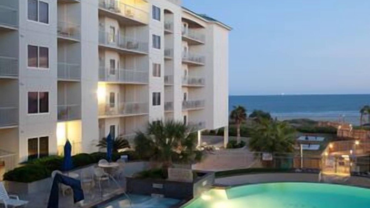 Beachside Village Condo | Galveston Condo/Pool 2BR Directly on Beach - No Street to Cross!