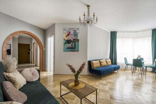 Muranow Apartment | Gama Great Location & Famili Apartment 120m 2-12 people
