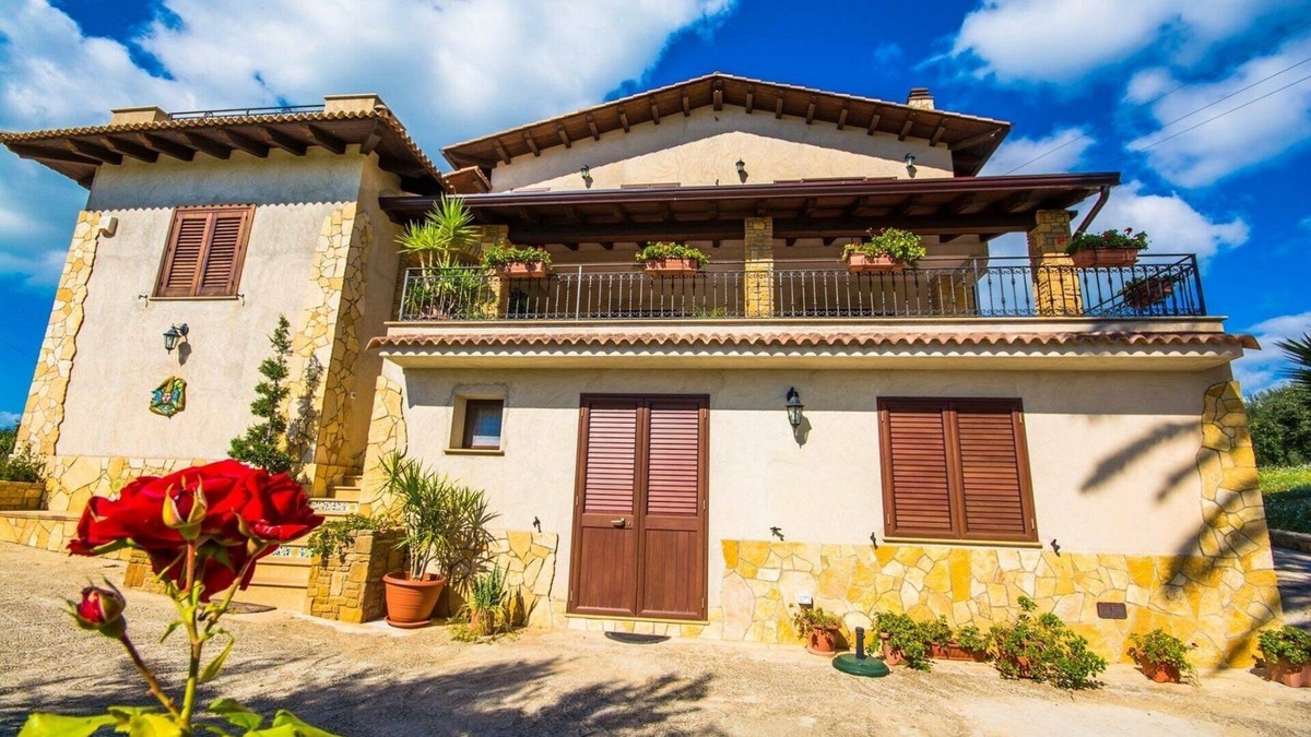 Sciacca Apartment | Gambo Verde, apartment in villa with garden and wonderful panoramic view