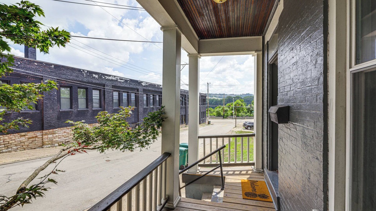 East Price Hill Cottage | Game Days, Grubs & More: Updated Cincinnati Home!