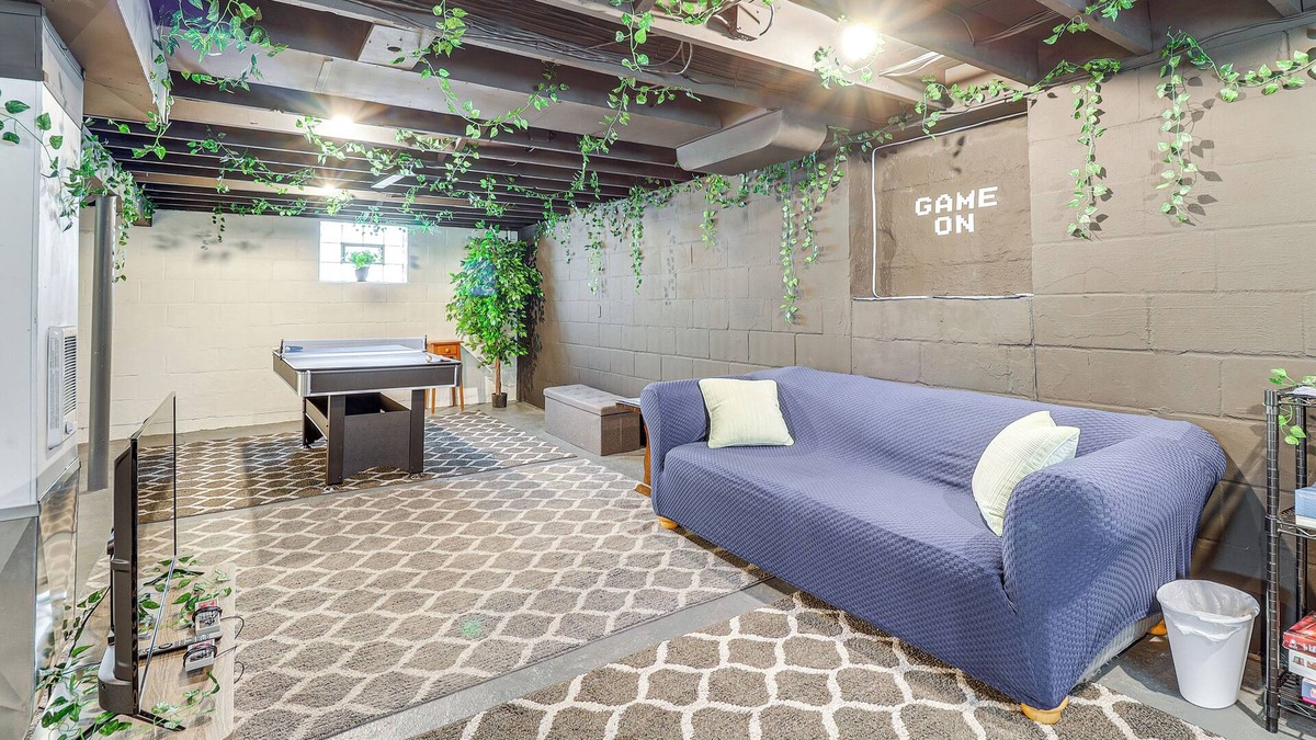 West Mifflin House | Game Room & Fire Pit: West Mifflin Home!