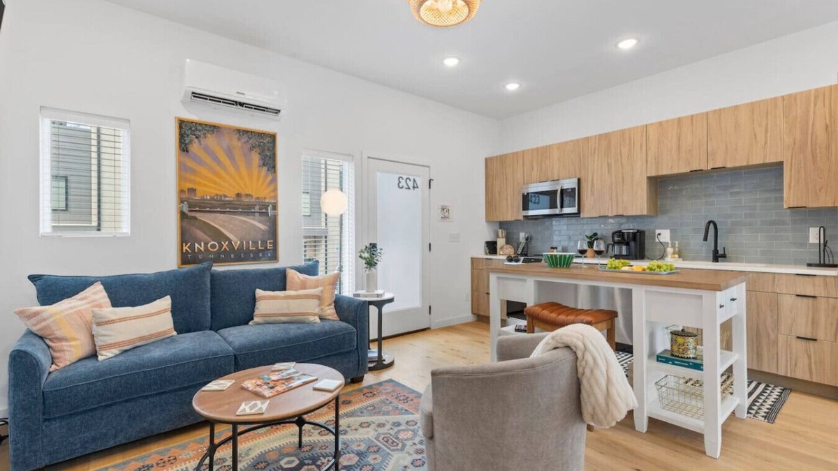Knoxville House | Gameday Getaway | Walk to Neyland Stadium