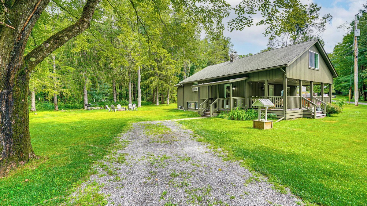 Austerlitz House | Games & Outdoor Entertainment: Upstate Family Home