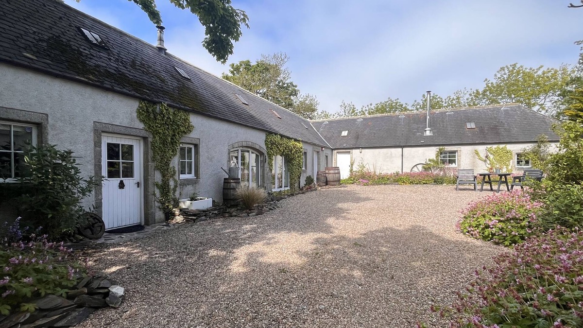 Banff Cottage | GAMRIE LODGE, former Coach House. Tranquil rural location close to the sea.
