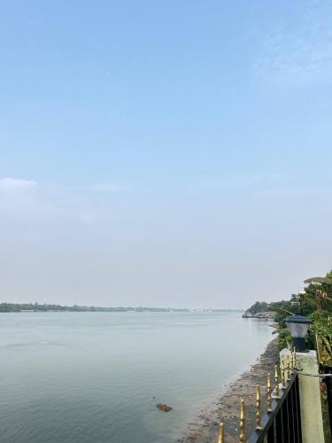 Barakpur House | Ganges Vision