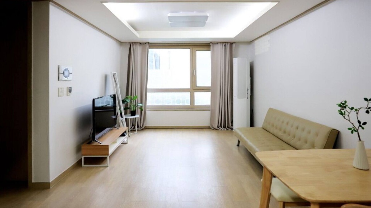 Yeoksam Apartment | [Gangnam bright APT 2Bdr 1Bath STN 5minn